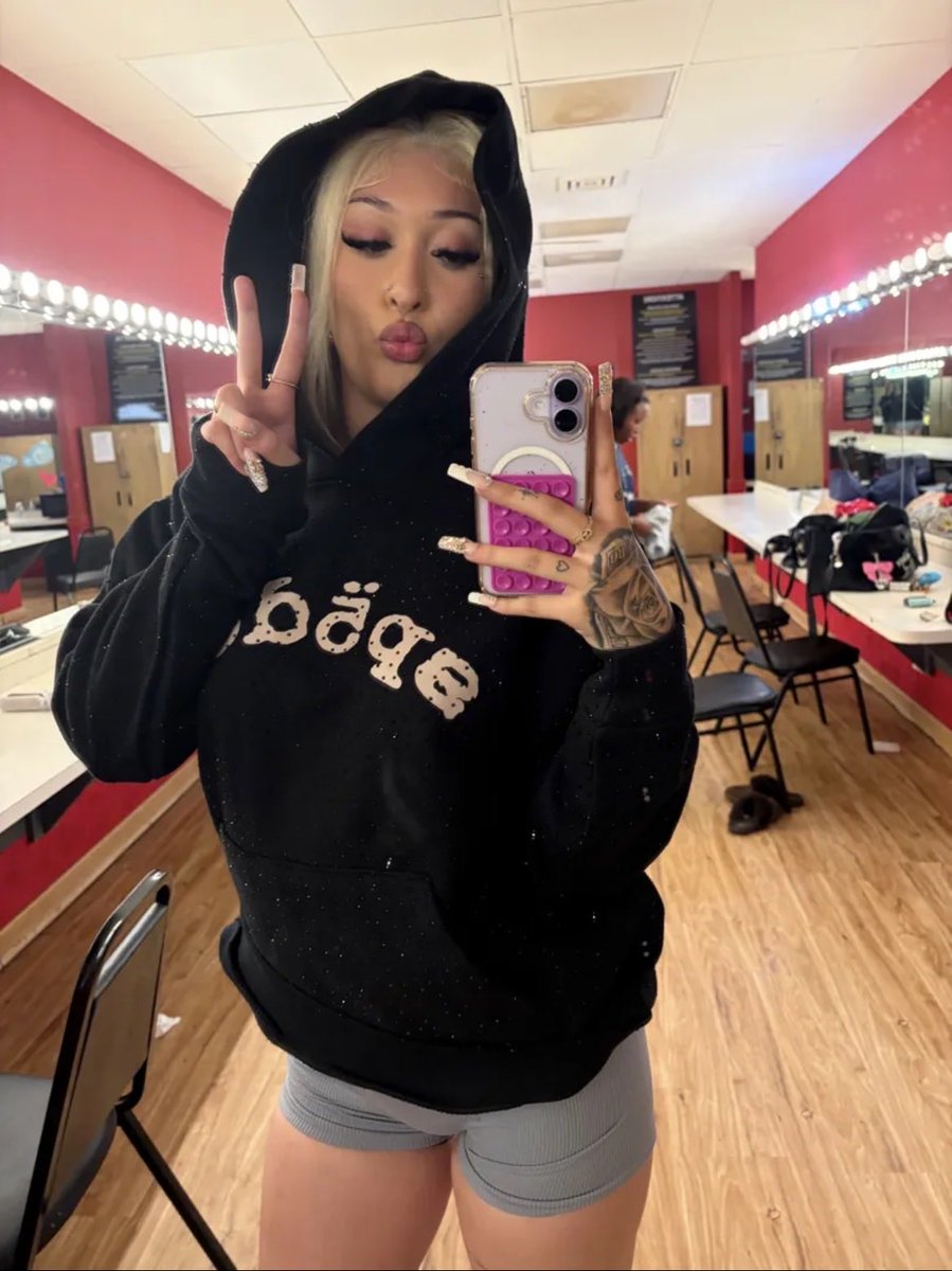 ftomurda's tweet photo. back to blonde for fall seasonn…?🥰🍁

#chicago #nfsw #chudai #chicagofreaks #downtown https://t.co/1wKnlONWYw