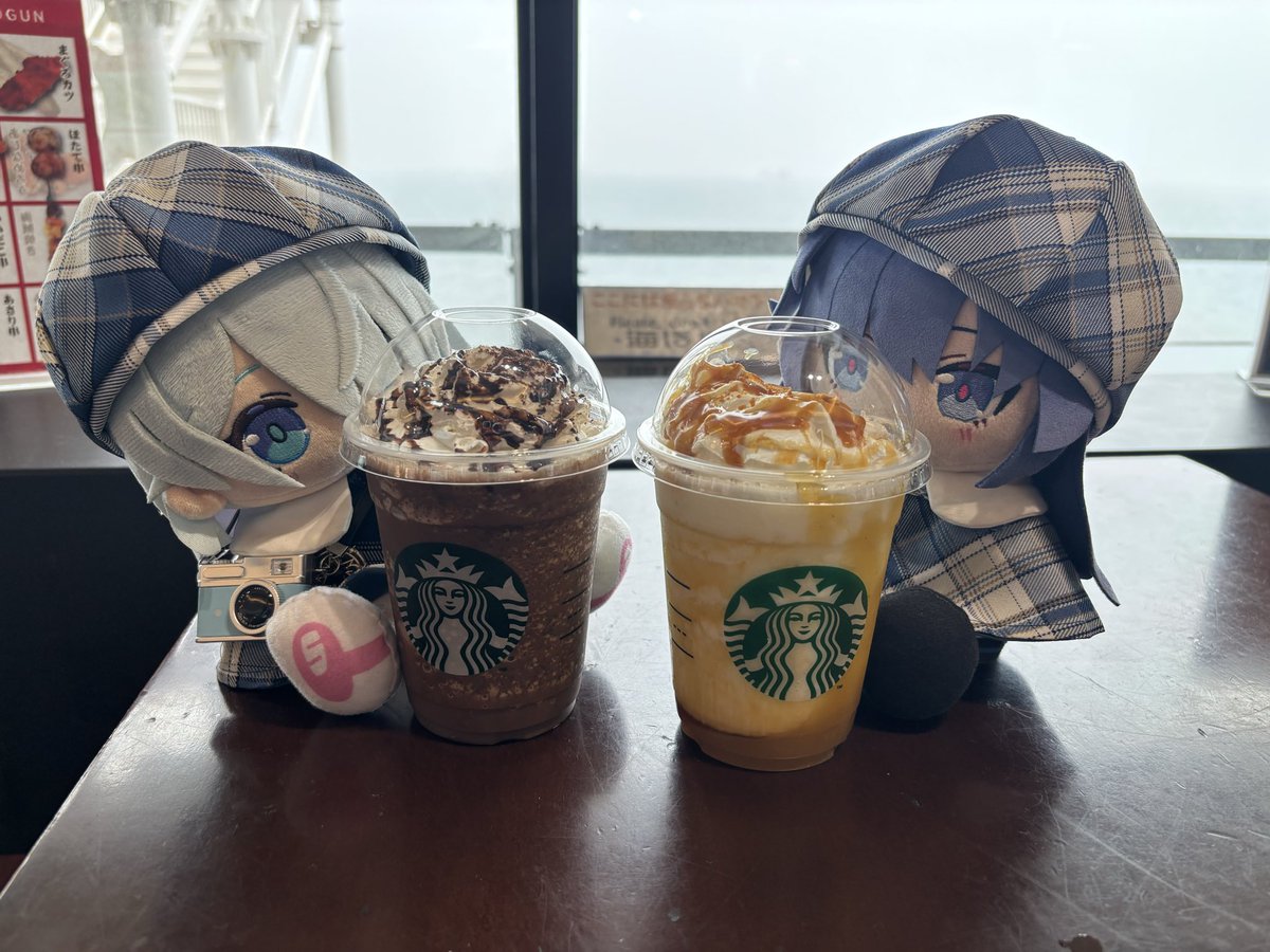 remneko0516's tweet photo. ユウカ、スタバだよ https://t.co/aX3woHDIdP