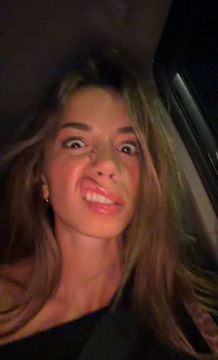 Xoxoxoxoxoverxo's tweet photo. When sadie makes these weird faces 🤭😖 https://t.co/Ra5ySFhvi5