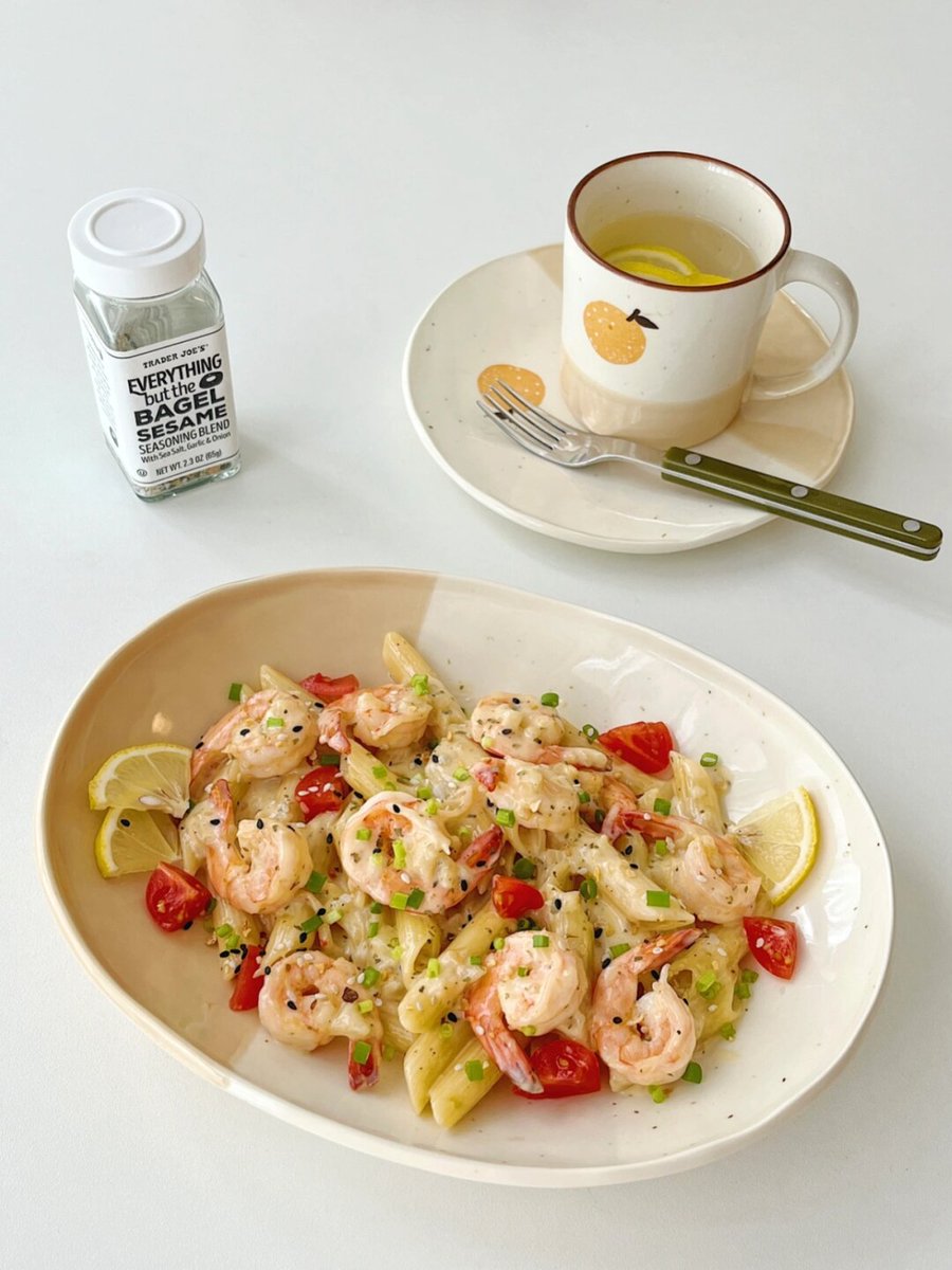 DominiqueDpete's tweet photo. Just whipped up my go-to 15-minute garlic butter shrimp pasta  Cheesy, fragrant and ready to devour!， https://t.co/woPrpCUyXr