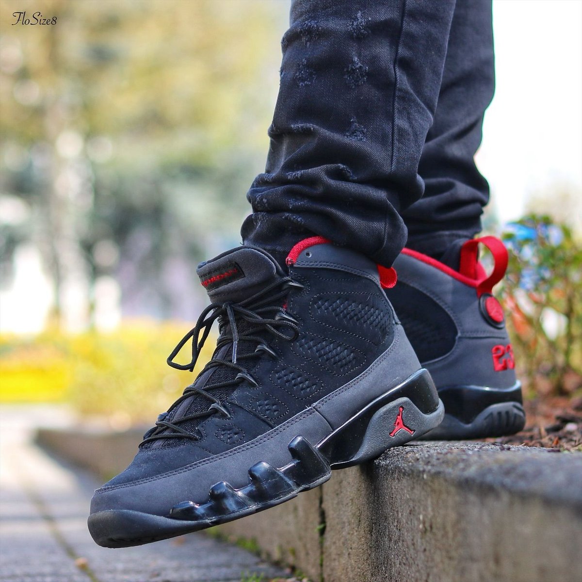 JustFreshKicks's tweet photo. Air Jordan 9 OG “Charcoal” Returns Fall 2027 🪨🌹

Details: https://t.co/bN0GpXEk1V https://t.co/Ays2sG4j9U