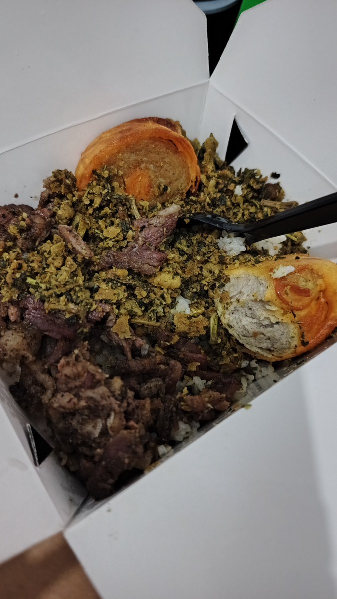 chyliaaaa's tweet photo. btw habis kena omel dan dibeliin makan sama my abang gue (aga malu di gofood in sei yg cuma jarak ga sampe 100 meter dari kos😭) https://t.co/6meOiDYqHH
