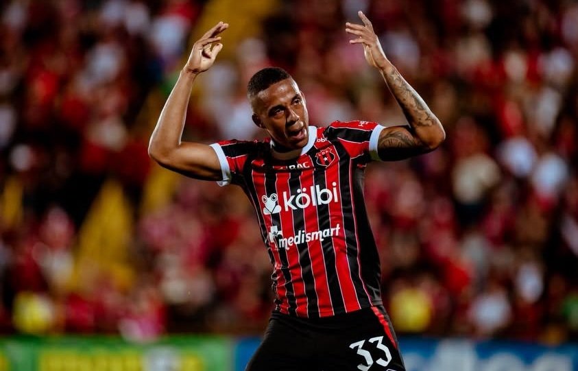 BigBossMorado's tweet photo. Jeison Lucumí jugador manudo tendría las horas contadas en La Liga. Según palabras de @JosueQuesada17 en su exitoso programa #TeléfonoRojo, este estaría siendo acusado de acoso sexual por la nutricionista del staff del cuerpo técnico de La Liga.

Si fue así, QUE VERGÜENZA. https://t.co/TxoE2YMuw3