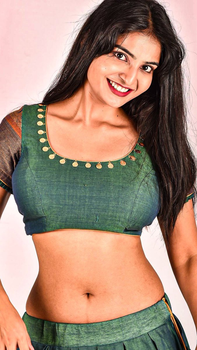 malliswari1718's tweet photo. Ananya 🤤🤤 https://t.co/1cxF9o4H6p