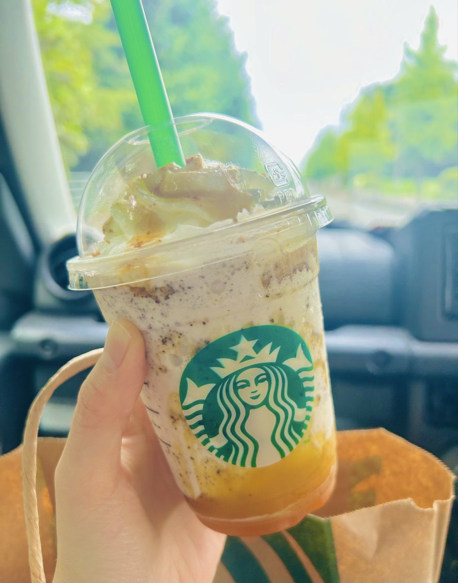 tyuntyunchannel's tweet photo. 今日は終日出品祭り！

蜜芋フラペチーノで糖分摂取して頑張ります🥤🍠✨

なお本日少し早く閉める予定。（17時くらいまで）

というわけでいつもよりはやくお店開けてます🐥

#古書ちゅんちゅん堂 https://t.co/jbwjpKSFXi
