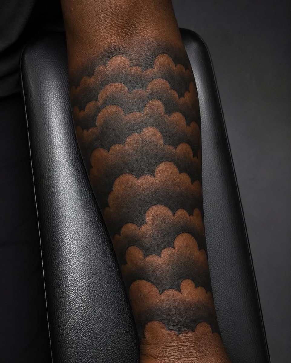 yao_atfff's tweet photo. Creating refined custom tattoos through thoughtful design, precision, and professional craftsmanship. Your vision, elevated.
#tattoo #TattooArtist #ca #usafirst 

2027 bookings open 📅
DM to book 📥
Wilmington, CA 📍 https://t.co/0rJbH7J8IZ