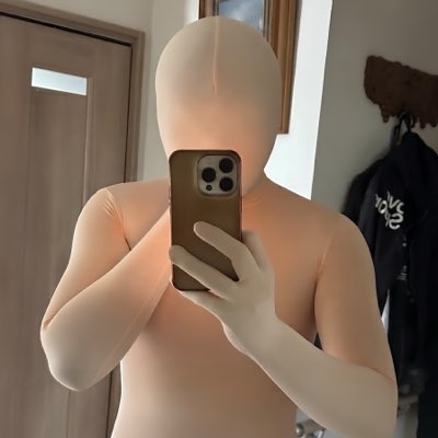 Dolledzc's tweet photo. #zentai #全包紧身衣 https://t.co/GwGWddLcAY