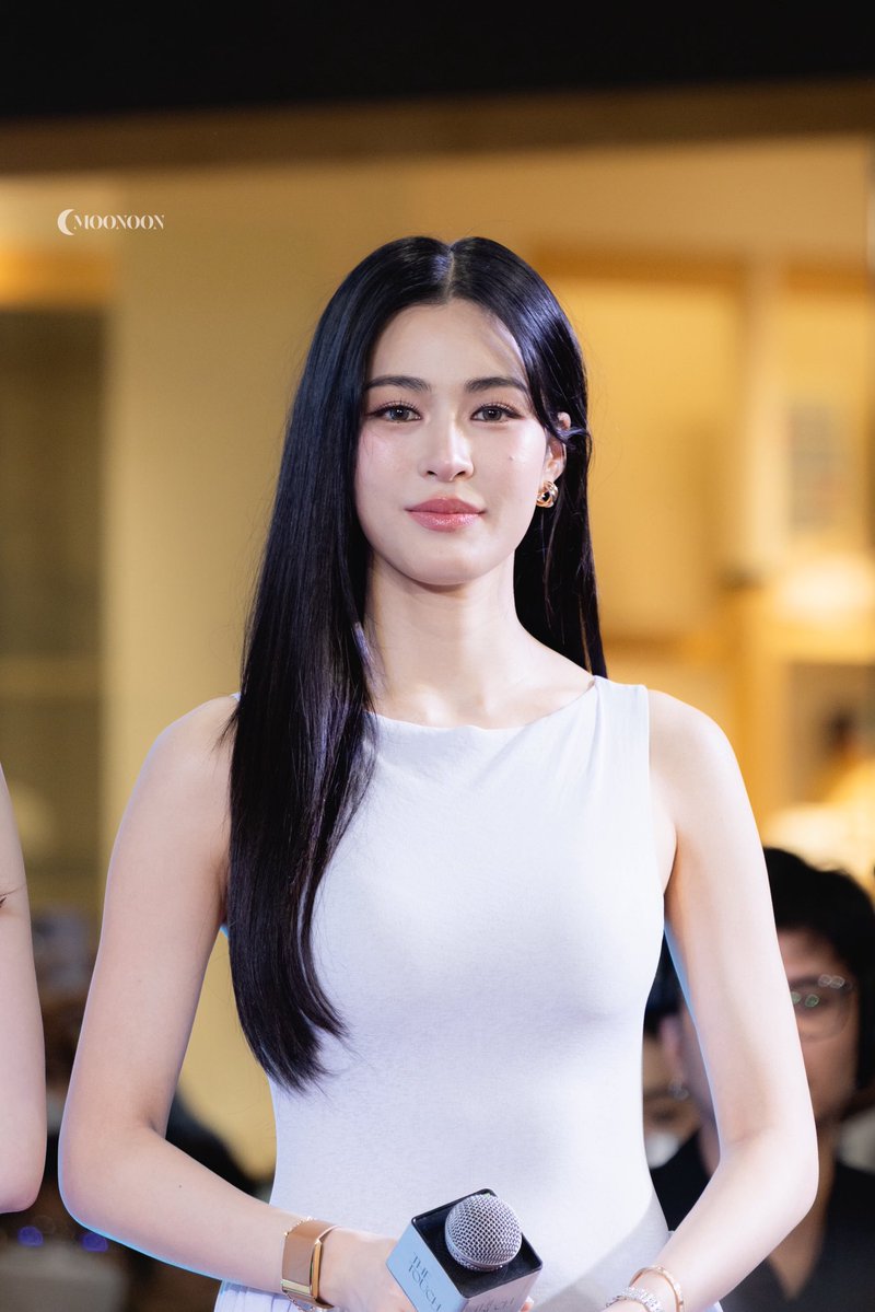 TYTFSGIR4EVA's tweet photo. 😍

LO THE TOUCH BLUEPRINT 
#TheTouchBluePrintxLingOrm
#หลิงออม
#LingOrm https://t.co/9MAnncduZy