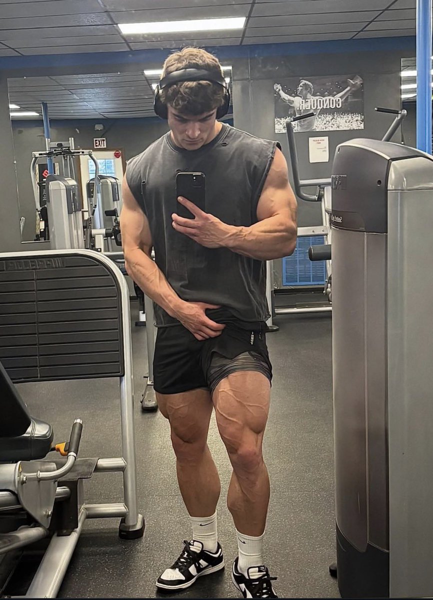 masterrayan200's tweet photo. "Quiet now. The Master has spoken. 👑"If you want my attention, you earn it: loyalty, effort, and tribute only. 6 DM.
Customs are always open #cashmaster #findom #finsub #serve #alpha #domination #drain #obey #alpha #drain #SERVE #master https://t.co/chCHTzE7eN