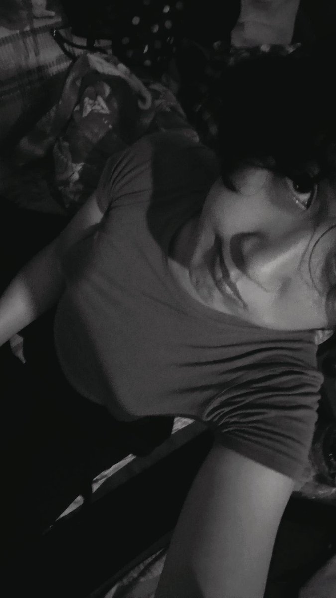 viaa9090's tweet photo. No bra today ✨🗿✨🗿 https://t.co/qfAXc1qbFW