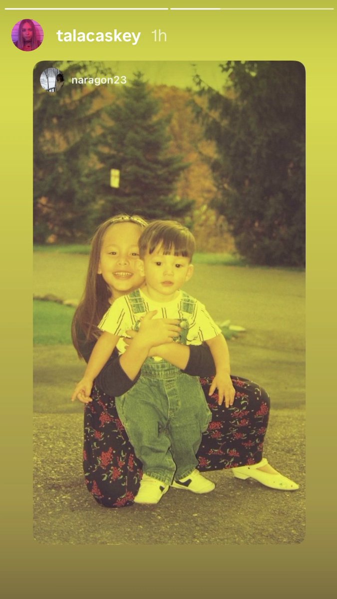 jgg388883's tweet photo. วันนี้วันเกิดพี่ทาล่า HBD นะคะ 🥳 คุณแม่ลง สตร บอกว่าขอบคุณที่เป็นลูกสาวและพี่สาวที่น่ารัก พร้อมรูปจิ๋วเร้กจิ๋วใหญ่ ฝรั่งน้อยน่ารักเหมือนตุ๊กตาเลย 🐧🤏

IG : talacaskey https://t.co/sNvPAnsPRd