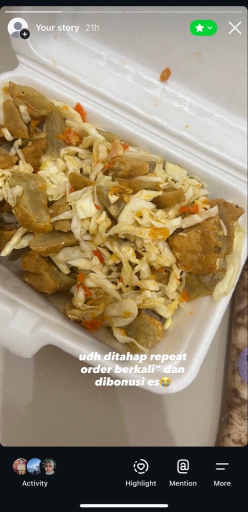 diananakteknik's tweet photo. dari kmrn ga berenti seliweran diskon grabfood, pas cobain jadi dapat tahu kocek jadi cmn 15rban aja dong?? ini beneran diskonnya selalu ada dan diskonnya bisa sampe 55% bener bener worth the hypeeeee https://t.co/lUb3O0cNU0