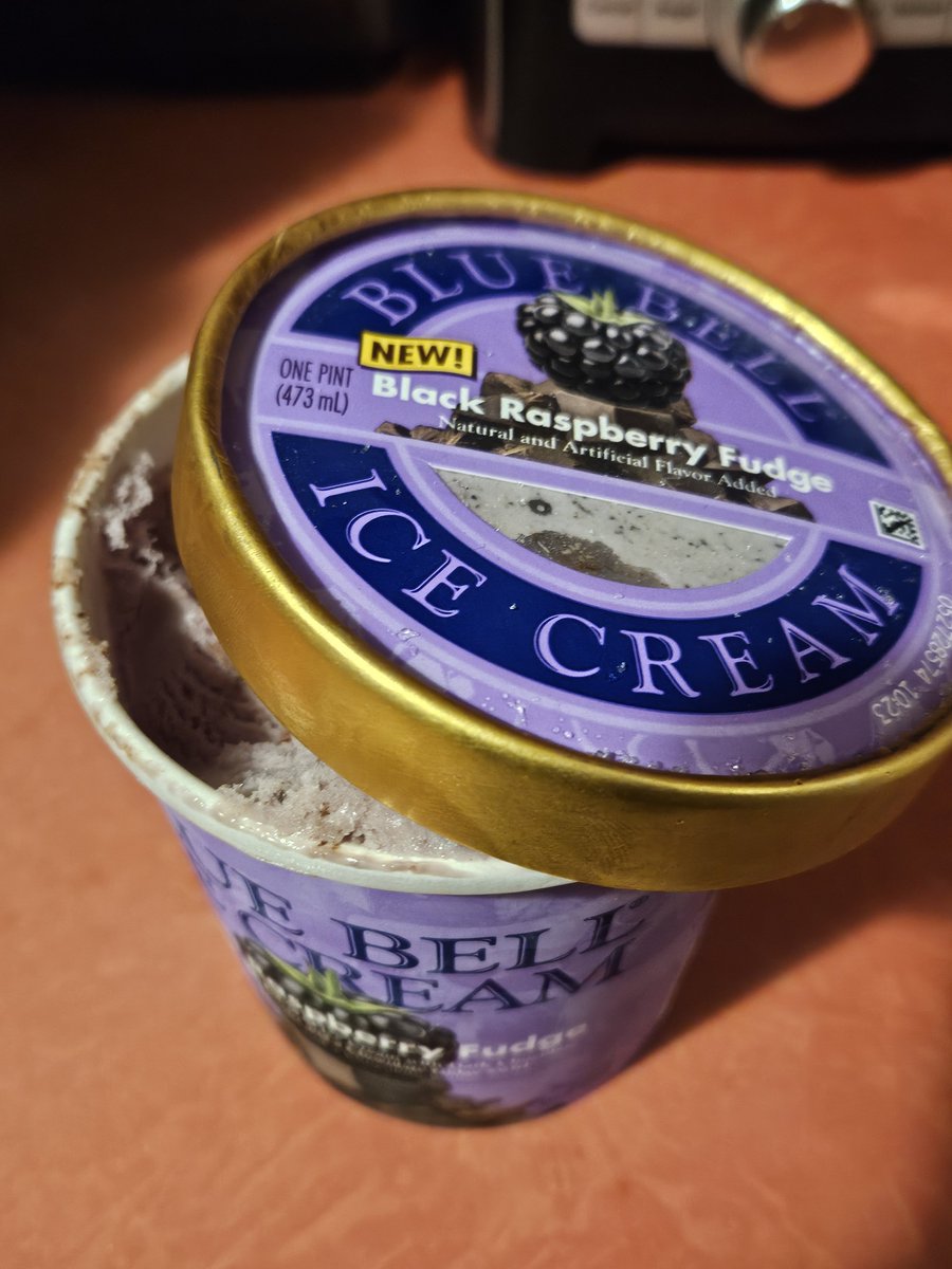 Updawg21's tweet photo. Yeah Blue Bell cooked on this one https://t.co/ToOzl6fjCu
