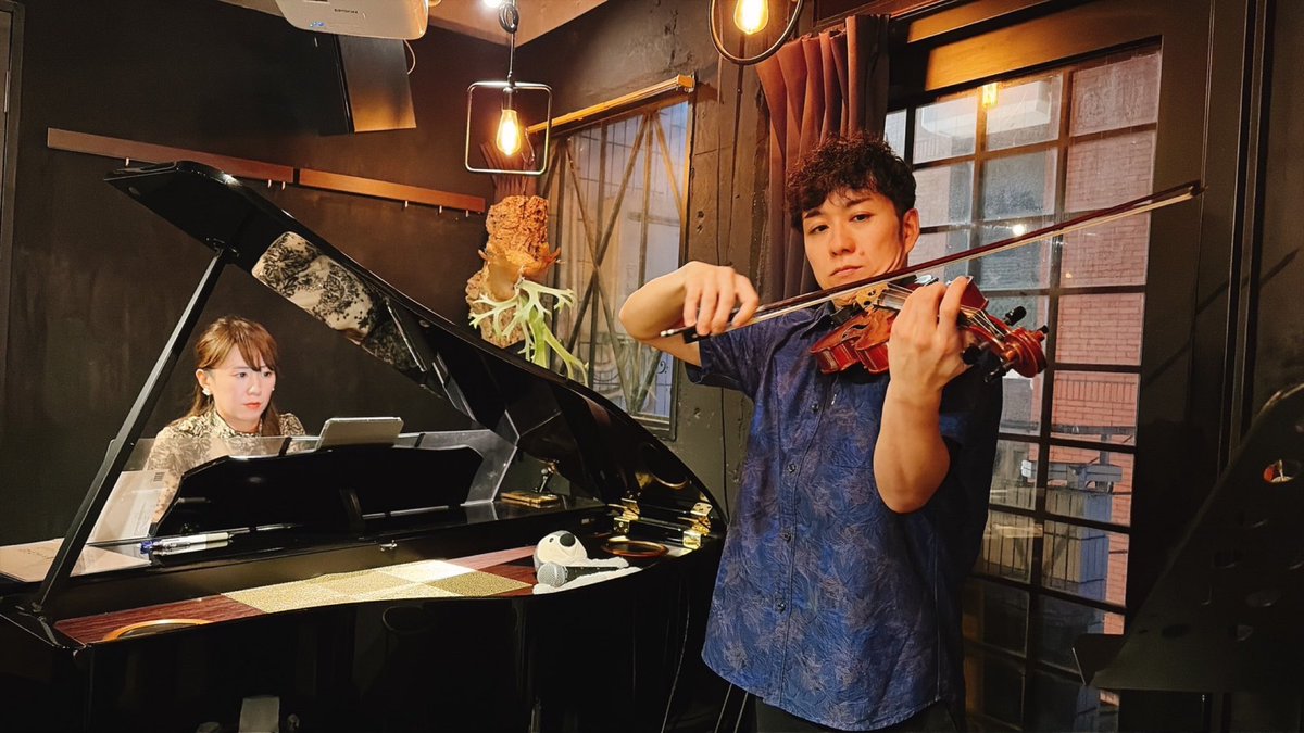 takmoto_dogfood's tweet photo. 昨日はヴァイオリンの伊師裕人くんとトロイメライコンサートシリーズ🎻🎹
伊師くんの選んでくれたプログラムがとても良くて、良い曲をたくさん弾けて嬉しかったです😊
根暗なロマンチストという感じの選曲(褒めてる)
トークも相変わらず冴えていた🤣
ご来場くださったお客様、ありがとうございました✨ https://t.co/nNbniE4Sqh