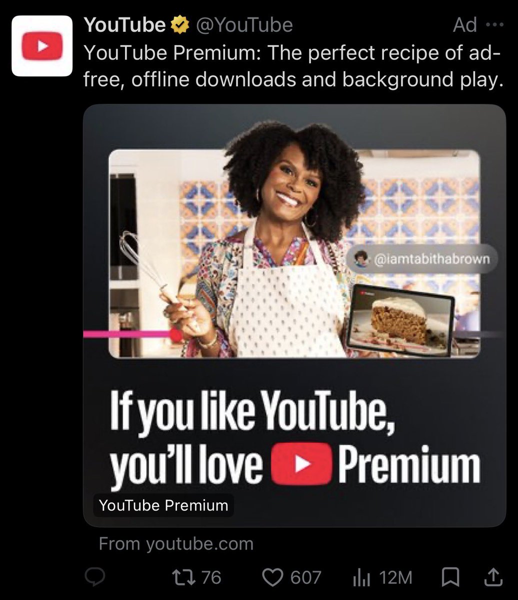 _PineappleQueen's tweet photo. fuck he really is everywhere https://t.co/VuGuVBplyk