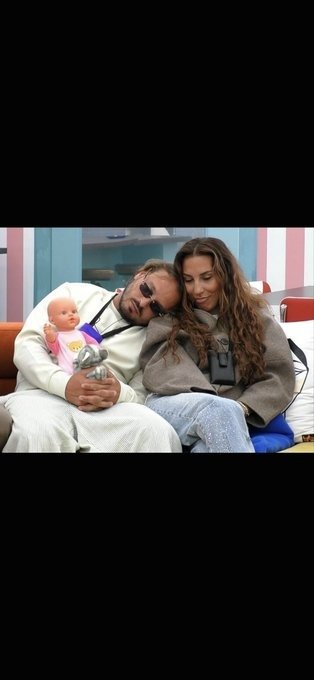 joanamedei92141's tweet photo. A galderia é a Catarina???
Deixo para vocês comentar??
#bbtvi https://t.co/kB0bcMUJ6O