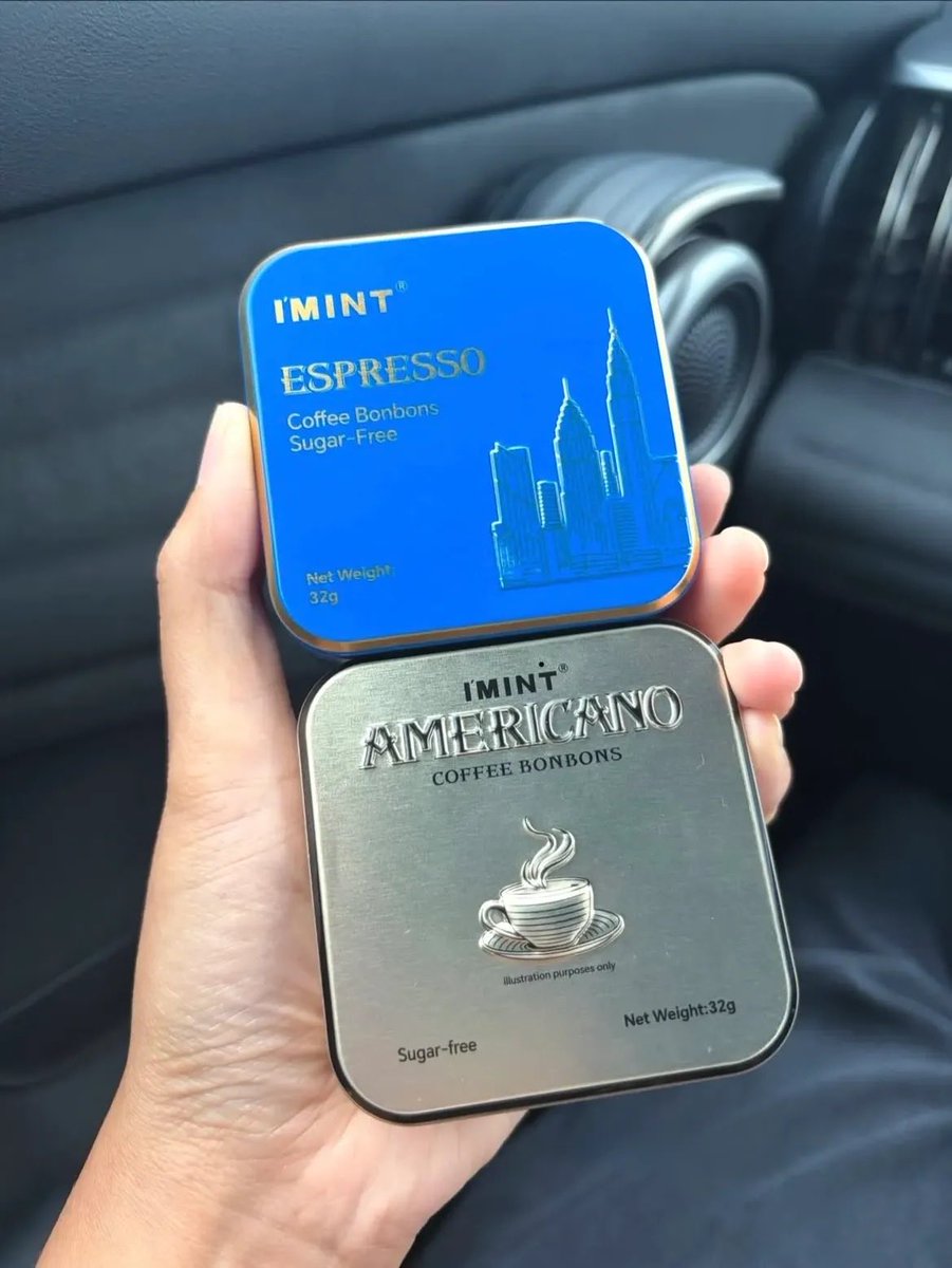 Elmeira_08's tweet photo. Buat yang suka ngantuk parah pas kerja/nugas, mending cobain ini deh. sumpah mata langsung melek😭

Udah mah sugar free, rasanya semriwing bikin seger. jujur lebih suka yg Espresso karena kafeinnya 260mg, jauh lebih tinggi dari yang Americano (cuma 110mg)🙌 https://t.co/egg4Phsnc0