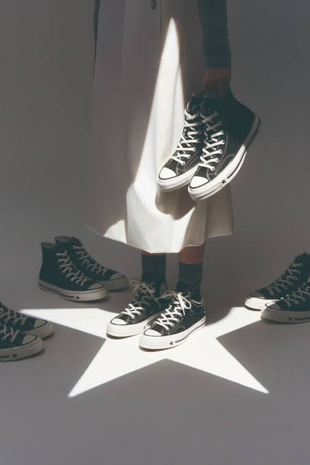 clairesilfies's tweet photo. @ProfNichols Converse has faced controversy over their new ad. Read about my thoughts here: https://t.co/kz9DhQrt3B #372WithU https://t.co/HuiEYrhwMS