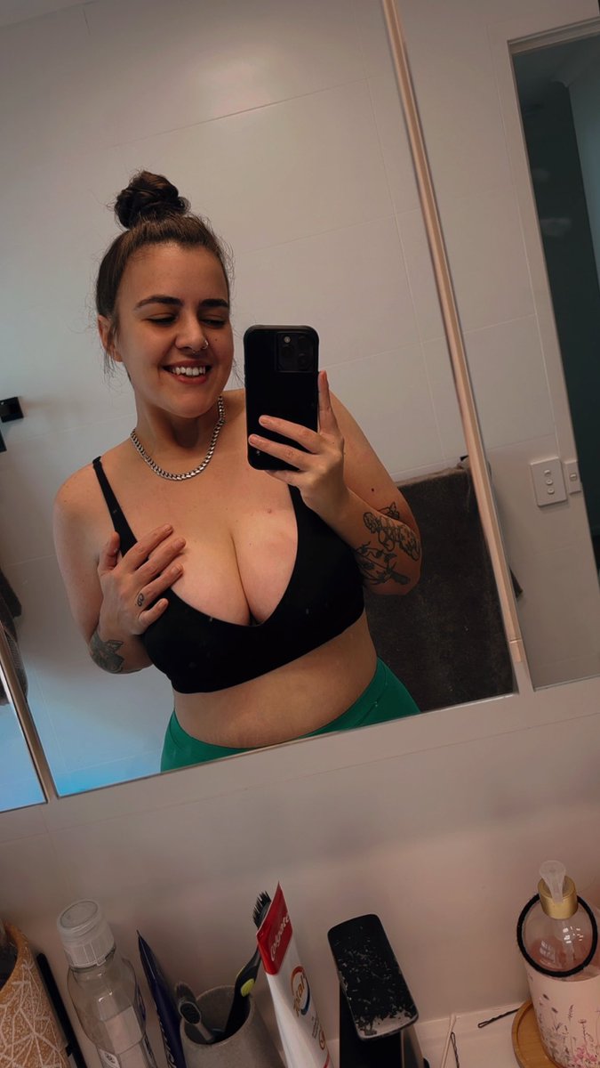 Kalxstaajadee's tweet photo. 🔁+💬+❤️ &amp; maybe they’ll be free’d into your inbox 😜👀 https://t.co/d5H2SCTqsO