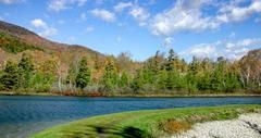vacationidea's tweet photo. Places to Go for Fall Foliage
 https://t.co/zLDzVIjCd6 https://t.co/eENpW8R3uf