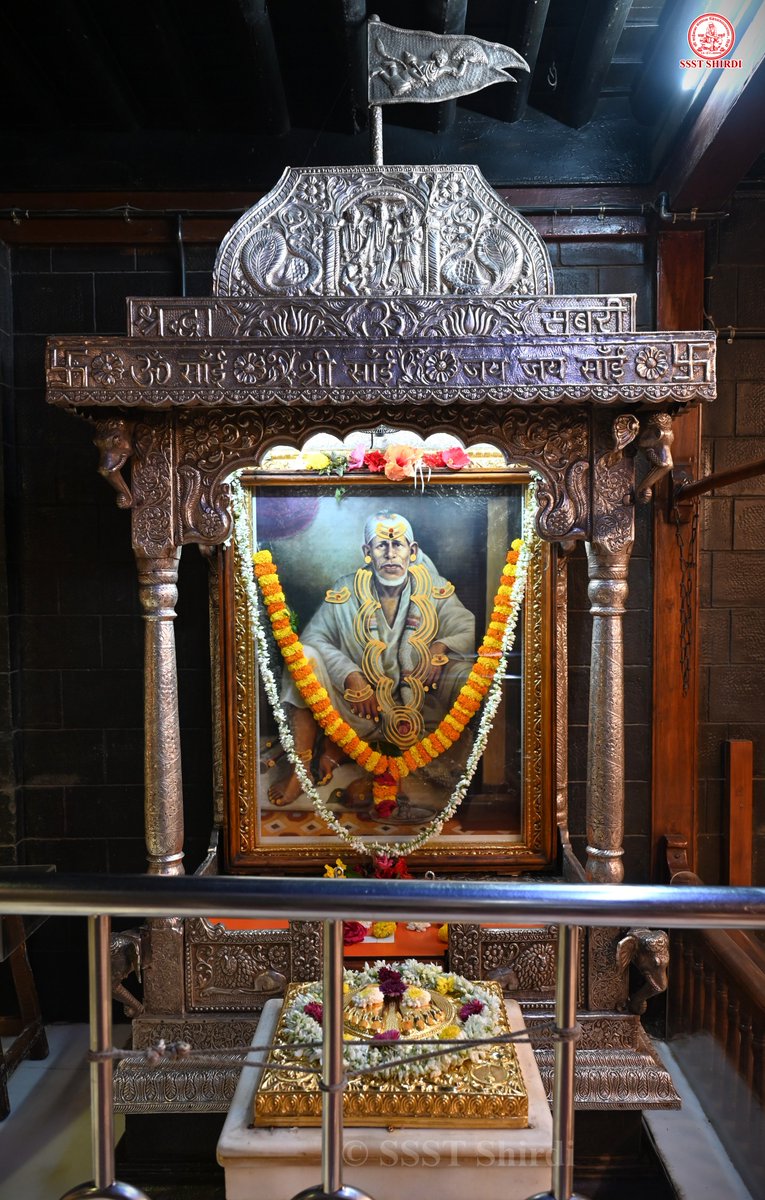 SSSTShirdi's tweet photo. *!! ॐ साई राम !!*
*श्री साईबाबा संस्थान विश्वस्त व्यवस्था,शिर्डी*
*!! ॐ Sai Ram !!*
*Shri Saibaba Sansthan Trust, Shirdi*
≈≈≈≈≈≈≈≈≈≈≈≈≈≈≈≈≈ 
*आरती :-शिर्डी माझे पंढरपुर*
*बुधवार २३ सप्टेंबर २०२६*  
*Aarti :-Shirdi Majhe Pandharpur*
*Wednesday 23 September 2026* https://t.co/c49nujWAkr