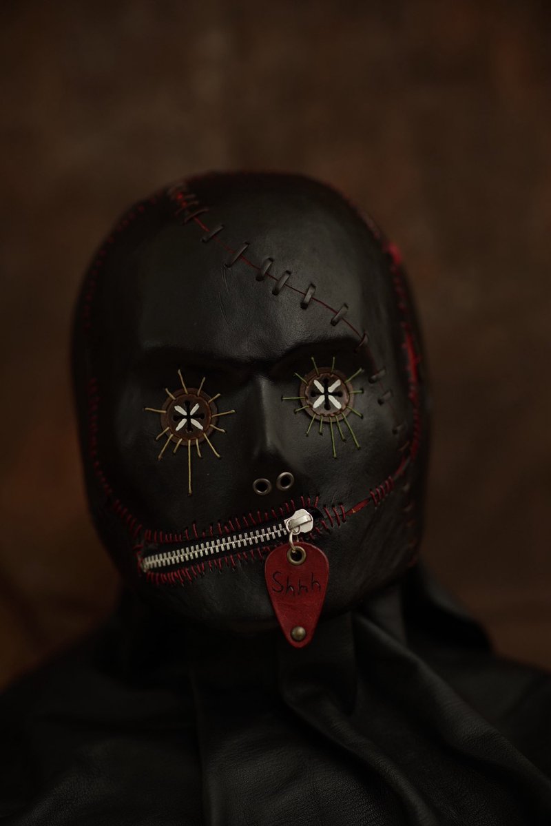 masksmith00's tweet photo. #5連休は掘り出し作家大収穫祭 

牛革仮面作家です🎭 https://t.co/LcaBOAeGDX