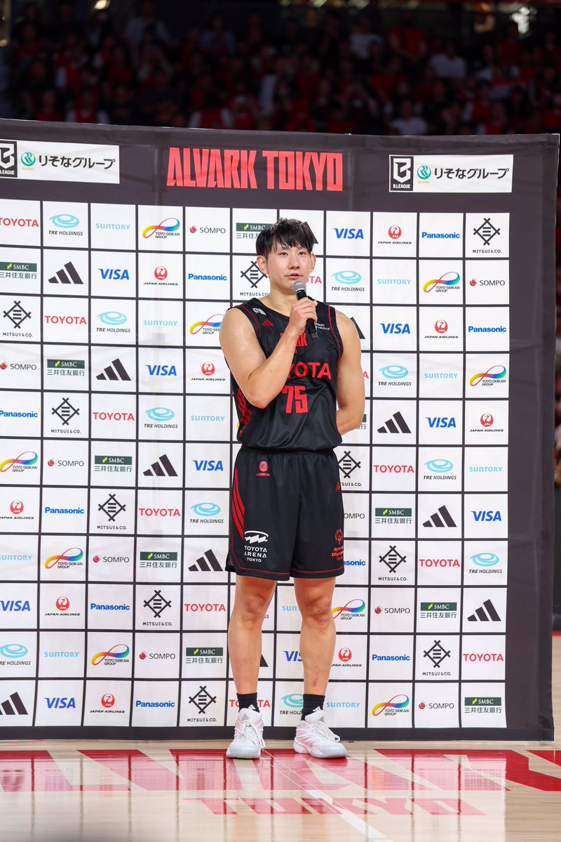 kaokao120's tweet photo. 昨シーズン開幕で見れなかったおちゃのインタビューが、正面で見れて良かった😊😊😊 https://t.co/HQBbcPKwwH