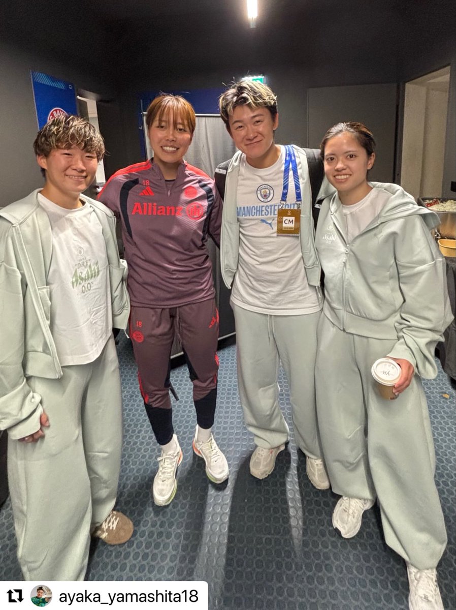 MCFC_TokyoOSC's tweet photo. 女子CLで共演した #なでしこジャパン の面々📸

シティはドイツ王者バイエルンに2-2でドロー
山下選手、長谷川選手、藤野選手、そして谷川萌々子選手は揃って先発出場しました🇯🇵👏

🔁 https://t.co/OIfppIATcD https://t.co/JD1uAiU8D4