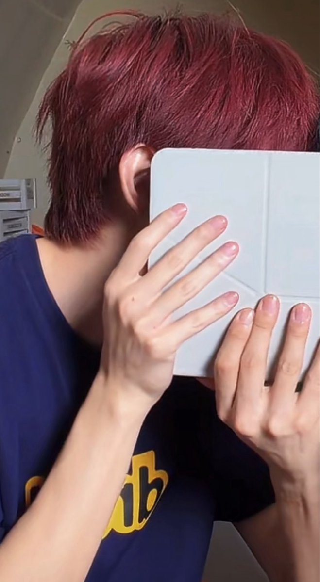 annlunesun's tweet photo. The chemistry of his hands is soooo good 🫠

#XiZhao https://t.co/c5BirV0M30