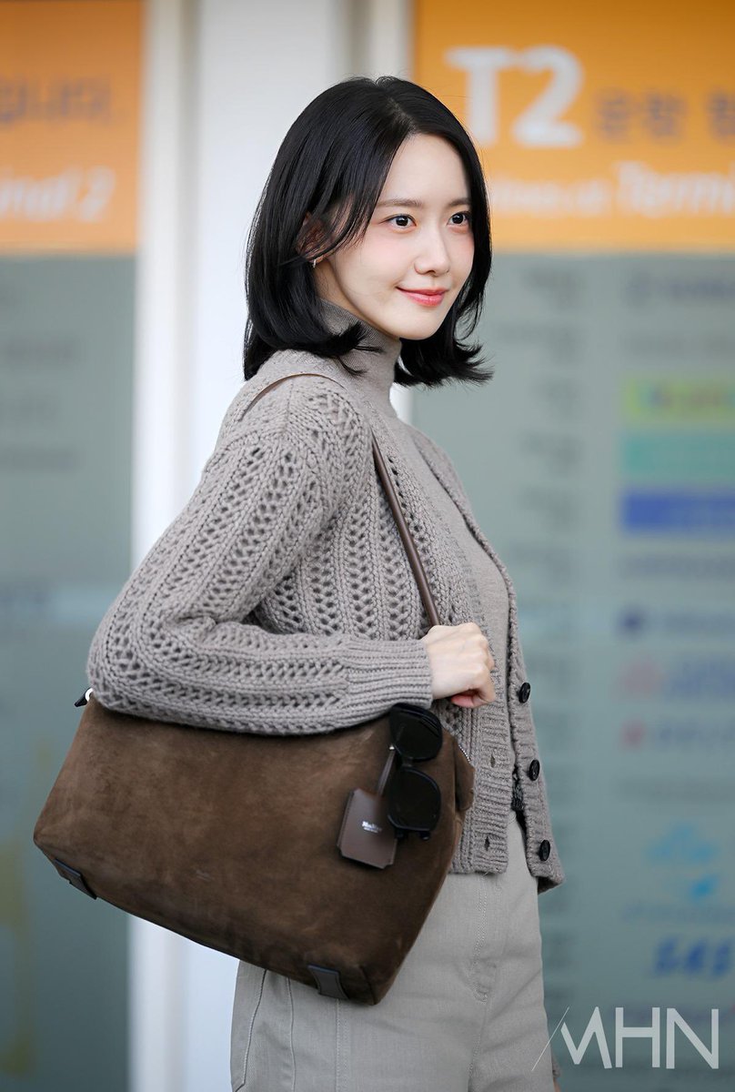 YoonaLibrary's tweet photo. Let’s show our love and support for YoonA on her first-ever Milan Fashion Week 🇮🇹

Just a quick reminder of a few important points 👇🏻

YOONA AT MILAN FASHION WEEK 

#YOONAxMaxMara
#YOONAxMaxMaraSS27
#MaxMaraSS27
#LimYoonA #임윤아 #YoonA #윤아 https://t.co/VzuCWH16mz