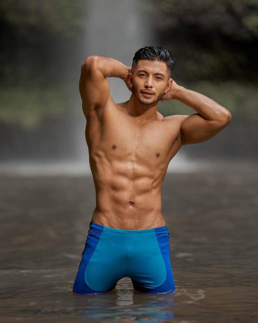 EricJupiter001's tweet photo. Model boy, handsome bodybuilder has big body 🥰

📍Preview Group : https://t.co/jkvJQlC8X1

📍Admin VIP : https://t.co/SnPl7NCqld https://t.co/sxxgGd0Jkb