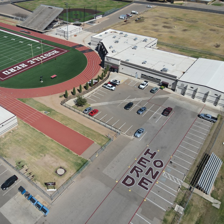 HISD_Sports's tweet photo. It's a great day to be a Whiteface! HISD Maintenance gave us a "Herd One" update, the Homecoming Parade had a great turnout, 9th grade won their first game last week, and 7th grade never quit and came so close to a huge comeback!
#HerdONE https://t.co/ic4jcfGhsN