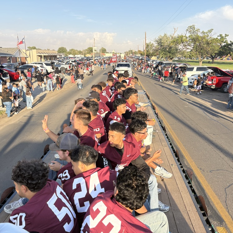 HISD_Sports's tweet photo. It's a great day to be a Whiteface! HISD Maintenance gave us a "Herd One" update, the Homecoming Parade had a great turnout, 9th grade won their first game last week, and 7th grade never quit and came so close to a huge comeback!
#HerdONE https://t.co/ic4jcfGhsN