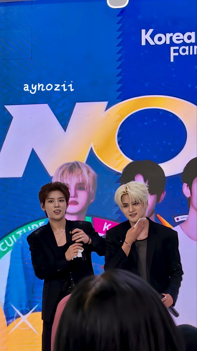 aynozii's tweet photo. 190926

This is soo cuteee🥺🥰

Jinhyuk tried to fix Yoon’s hair

#NOWZ #koreatravelfair2026 #NOWZ_INDONESIA #JINHYUK #YOON https://t.co/K5gVRG6zgw