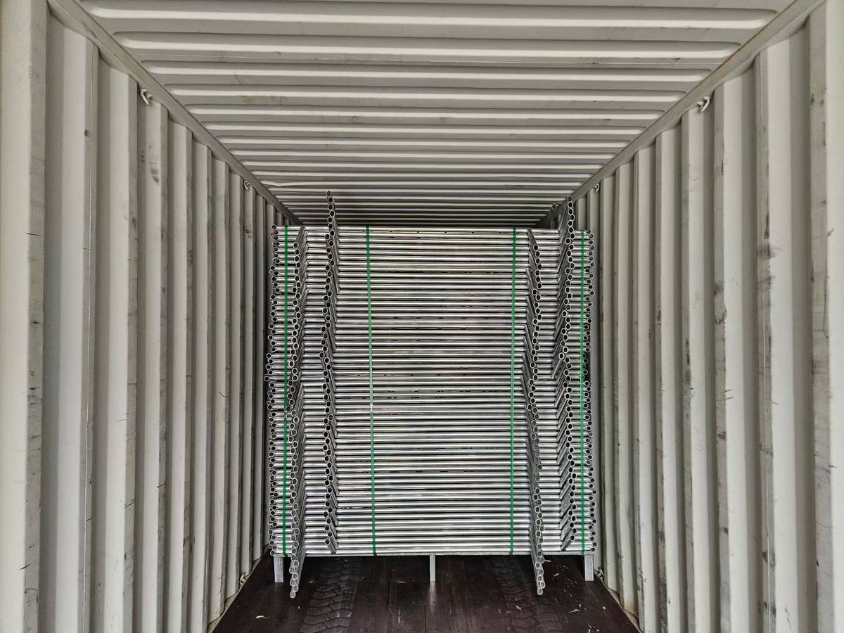 wiremeshshop's tweet photo. 🚧 Crowd barriers ready for their next destination.

Prepared for events, public spaces, construction sites, and pedestrian management.

Another batch ready for shipment. 📦🚚

#CrowdBarriers #CrowdControl #EventBarrier #SafetyBarrier https://t.co/J1xM3TIeMn