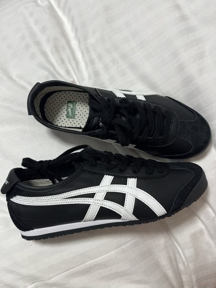 bella_max5309's tweet photo. AKO PAG NAGSUOT NG BLACK DRESS: 🙂
SI MALOI PAG NAGSUOT NG BLACK DRESS + ONITSUKA: 😭✨🖤👟 https://t.co/qLsz1p3jsc