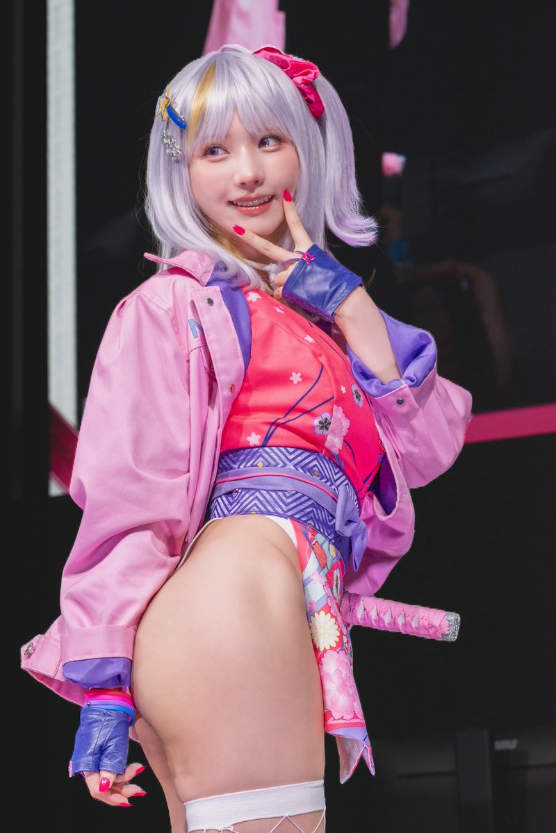 masaki446's tweet photo. （イツカ・MIRESI：視えない未来 ）@enako_cos さん
振り向きギャルピース✨

#えなこ #MIRESI #TGS2026 #ユットク https://t.co/hYRSnZxQ7Z