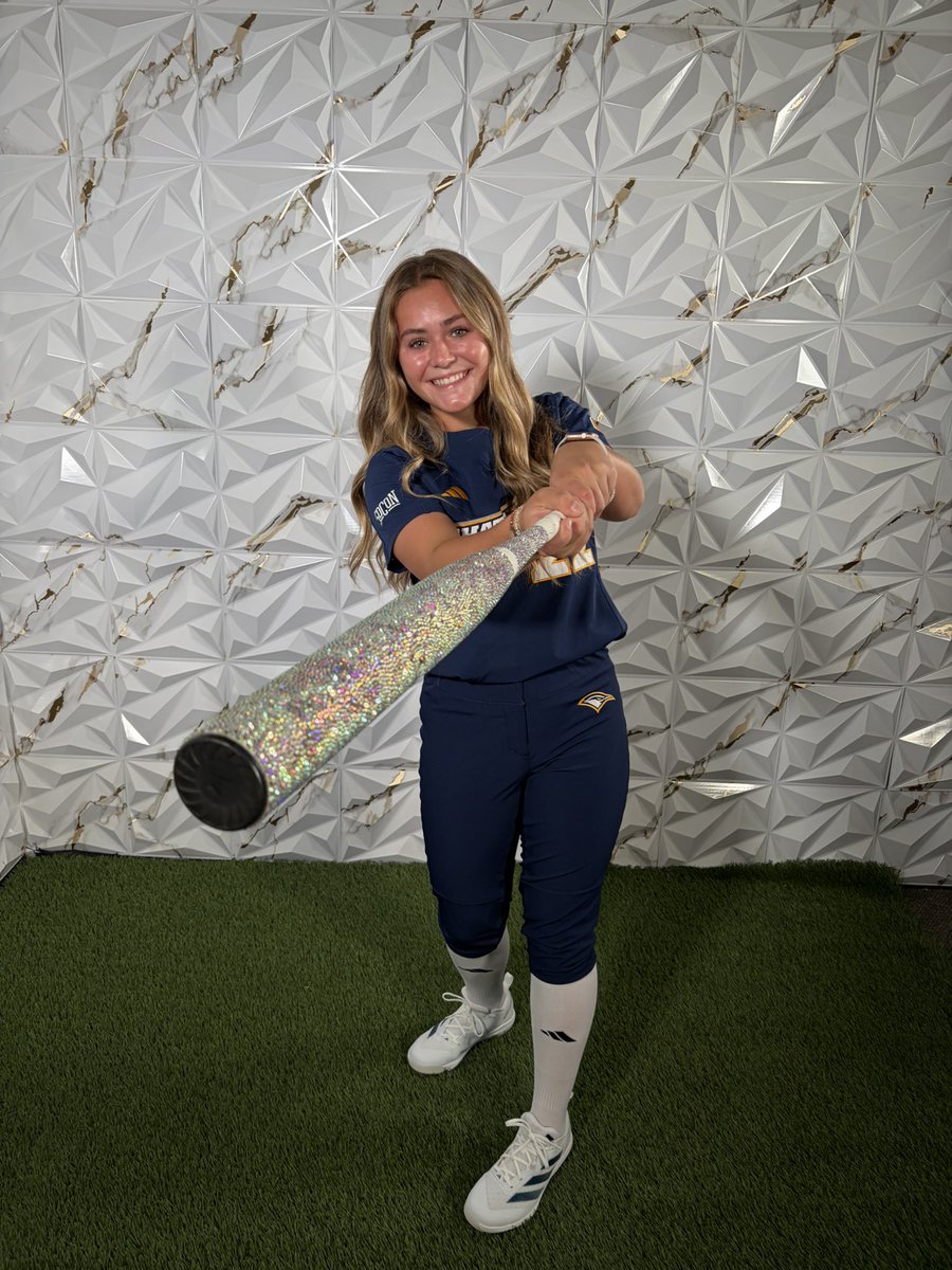 Rileykatemull10's tweet photo. I am so excited to announce my commitment to the University of Tennessee at Chattanooga to continue my athletic and academic career! I would like to thank God, my family, teammates, coaches, and everyone who has supported me along the way!! @DonaldgPickett @GoMocsSB @FPXPickett https://t.co/6ubljp8fca