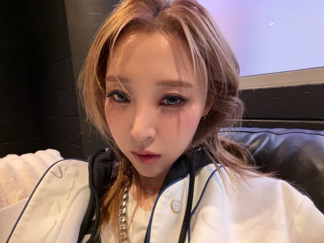 MBY92VN's tweet photo. [📸] 260923 MOONSTAGRAM UPDATES (1)

MELBOURNE

#MOONBYUL #문별 https://t.co/7L6XeMlWZn