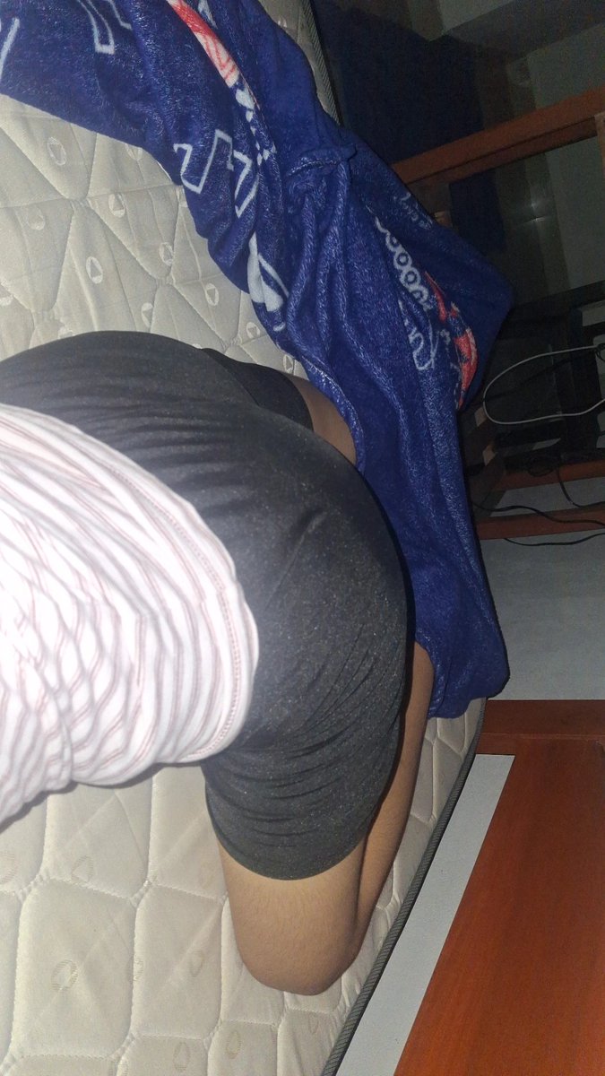 JUNIOR611k's tweet photo. Las noches son mejores si ay alguien a lado tuyo pero yo no tengo a nadies :< https://t.co/8OHZpWQ7h4