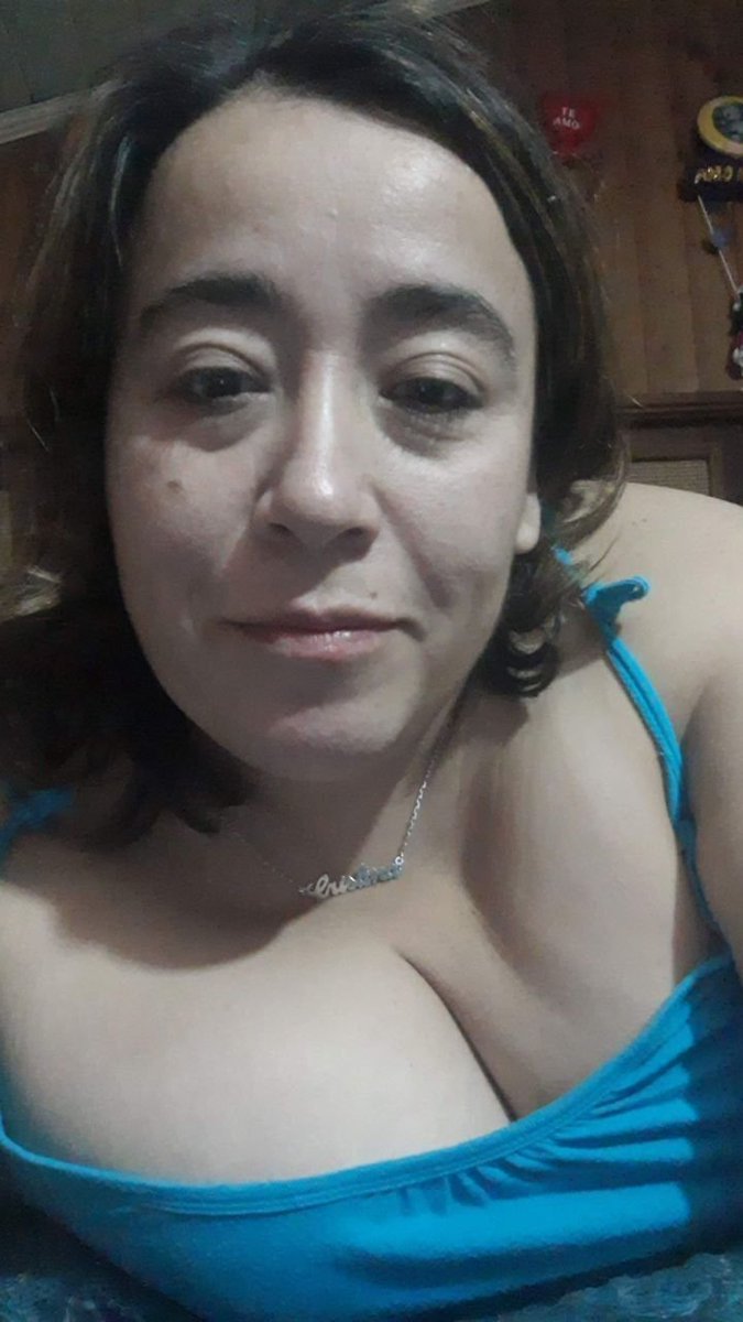 Negan08020146's tweet photo. El teléfono de mi madre 
#milf #cuckson #porno #madura #madreehijo #cuck #cornudo #morbo
#bigass #mom #mombbc #incesto #incestohijomamá https://t.co/n1elR0vcYP