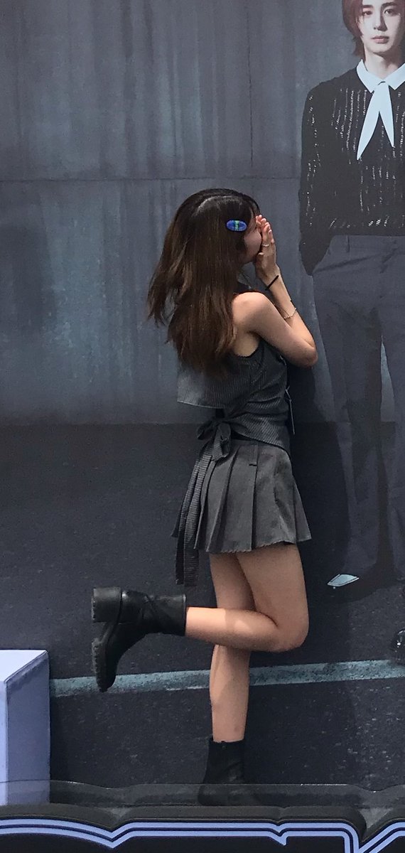 KatharinePbd's tweet photo. 아이코디넘맘에들어서다시입구싶내 
#수원 #맘눌뎀 #일상계트친소 https://t.co/PbNXVcR1iu