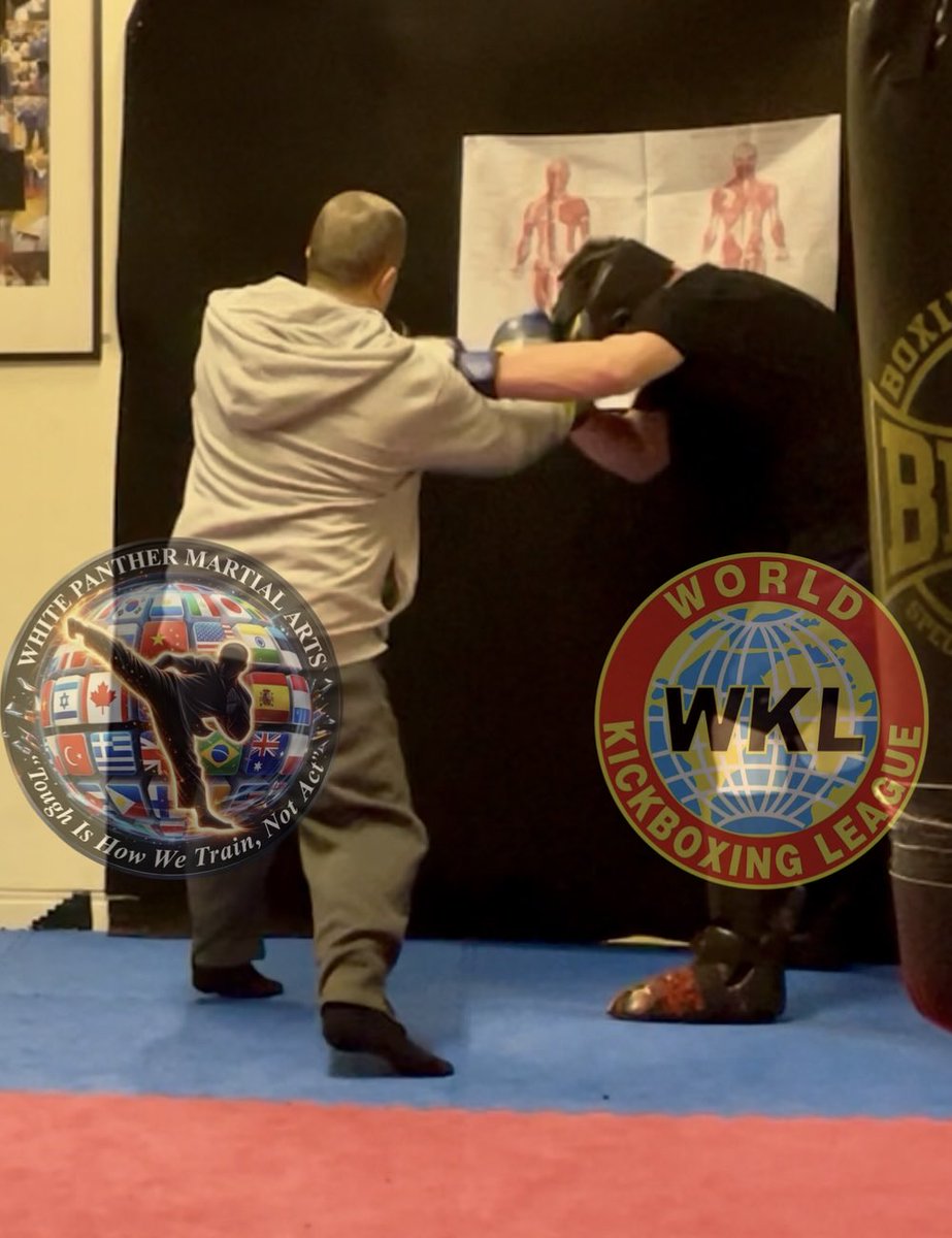 SteveOConnor1's tweet photo. Adult Muay Thai Kickboxing & Self Defence
#Kickboxing #steveoconnortralee #selfdefence #muaythaitralee #kalahsystem #godblesskalahsystem #tralee #dingle #killorglin #tarbert #glin #abbeyfeale #newcastlewest #reLlifeselfdefence https://t.co/qAg6NZrwr6