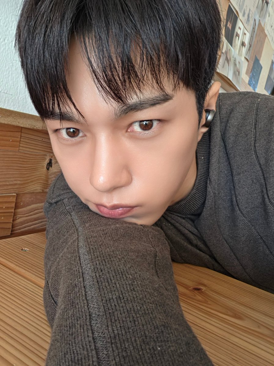 ifntinfo's tweet photo. [SNS] 260923 INFINITE L (Myungsoo) Weverse Update

#인피니트 #엘 #명수 #김명수 https://t.co/qdmxO4NiGP https://t.co/kXX8wvhe5R