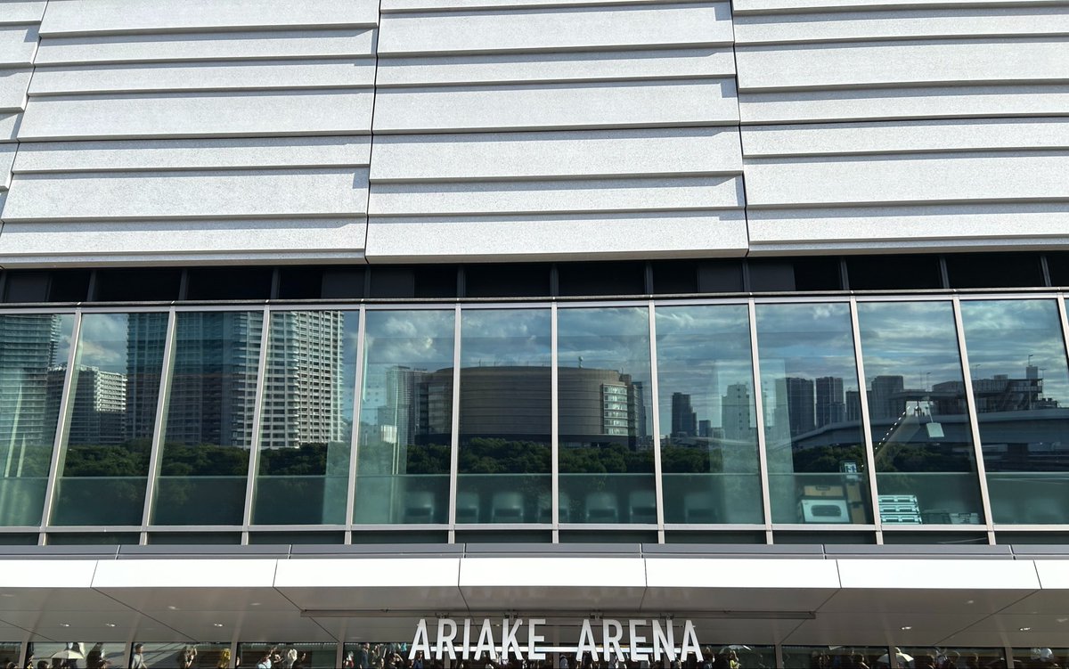 spitzPtoY's tweet photo. 素敵で最高なお祭りだったなぁ🥹
金木犀が香る中、夏の最後のスピッツ
ライブ満喫しました📻🎸

現在忙しい日々送る
当時小学生で共に参戦してた娘と
(現在20歳）
一緒に行けて幸せでした💞

#ロク漫祭 https://t.co/AVPLNMNNjb