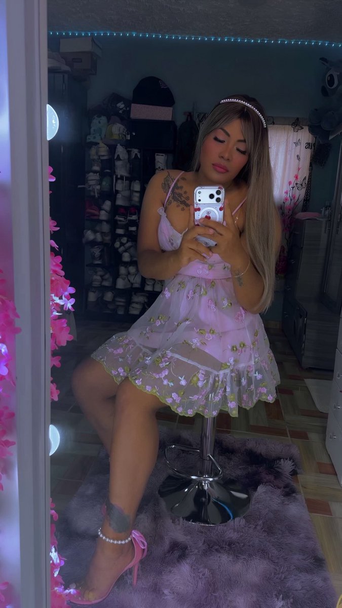 Breentrns's tweet photo. Un novio que sepa querer bonito  🥺♥️❤️‍🩹 https://t.co/XyaoecW3Md