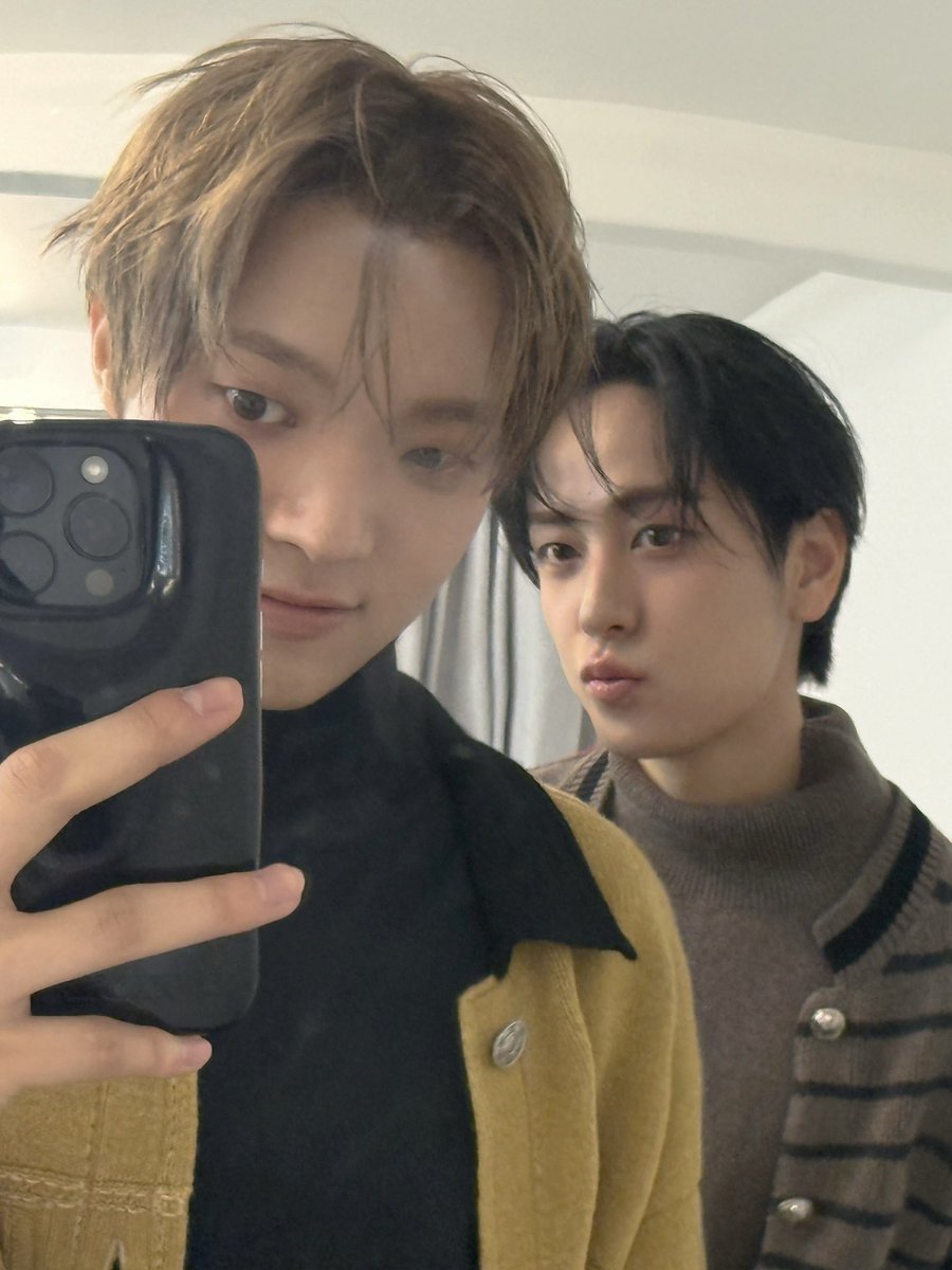 euijjooo's tweet photo. ITS THEM https://t.co/dlEKOfQyQP