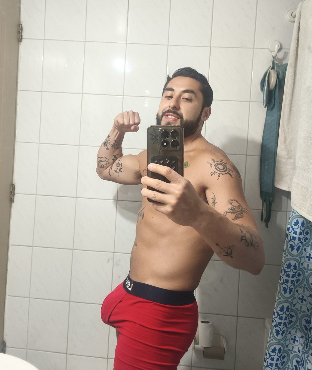 DotXl93's tweet photo. A descansar mi gente bella :)
Que hicieron de rico hoy día ? 
Los leo antes de dormir 😪 https://t.co/AdDyFSEPts
