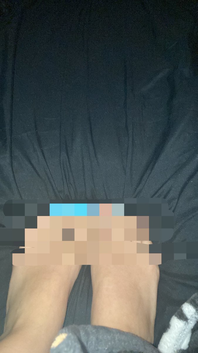 railynx3's tweet photo. If you want the full photo send me $20 https://t.co/W6YJK1pyTW