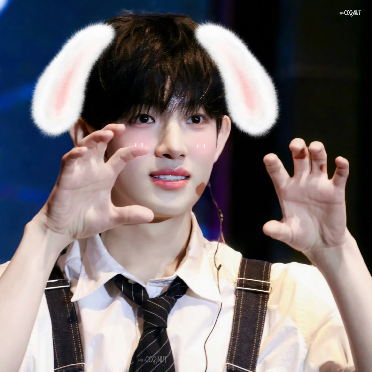 KykioLinh25's tweet photo. @ThaoDanNudao Thỏ cảm ơn 💜 https://t.co/zW3Bp1zaU1